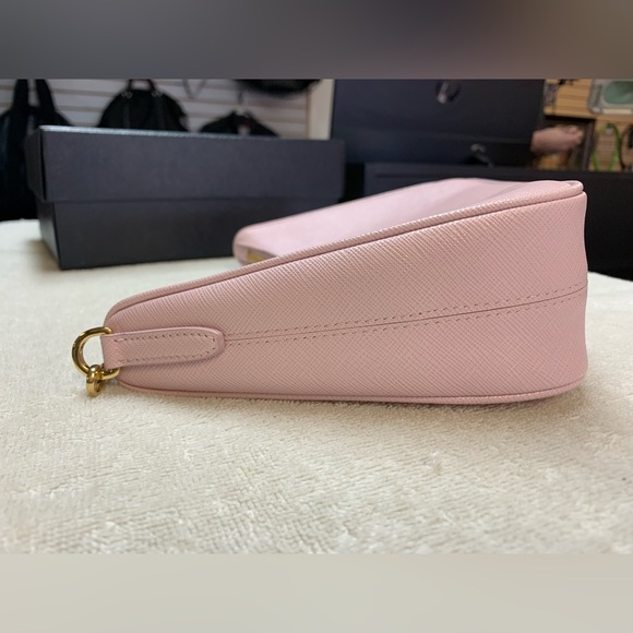 Prada Re-Edition 2005 Pink Alabaster Saffiano Leather Bag - Picture 6 of 16